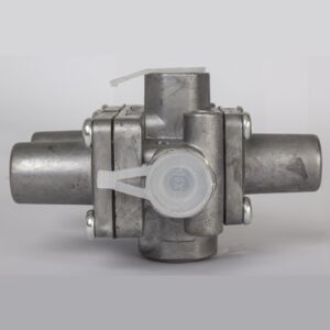 Клапан защитный 3-х контурный 100-3515210 ЗИЛ,КАМАЗ 4310, 5320 , МАЗ, УРАЛ (АВТОМАГНАТ)